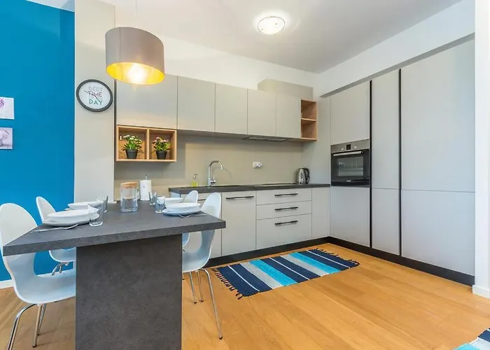 Appartments Strawberry 게스트하우스 4*