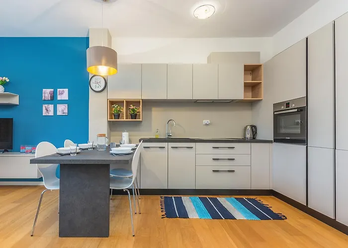 Appartments Strawberry 게스트하우스 4*