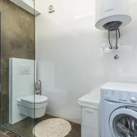 Appartments Strawberry Guest house 4*