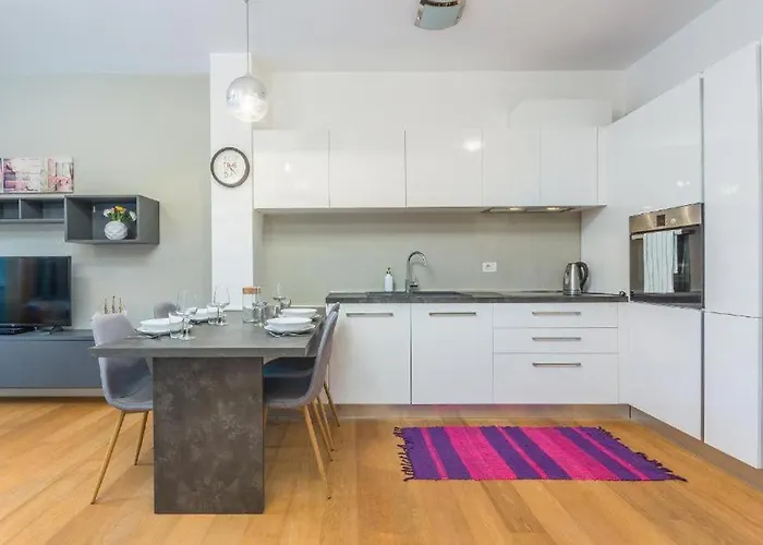 Appartments Strawberry Gostinjska kuća